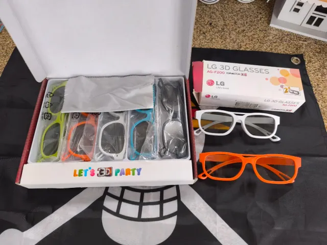 Óculos LG 3D Cinema Pack Festa x5+2