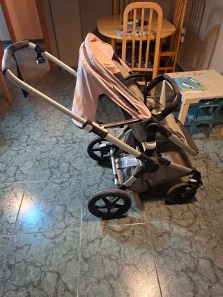 Carro de bebé Bugaboo Fox de 2020 + capazo