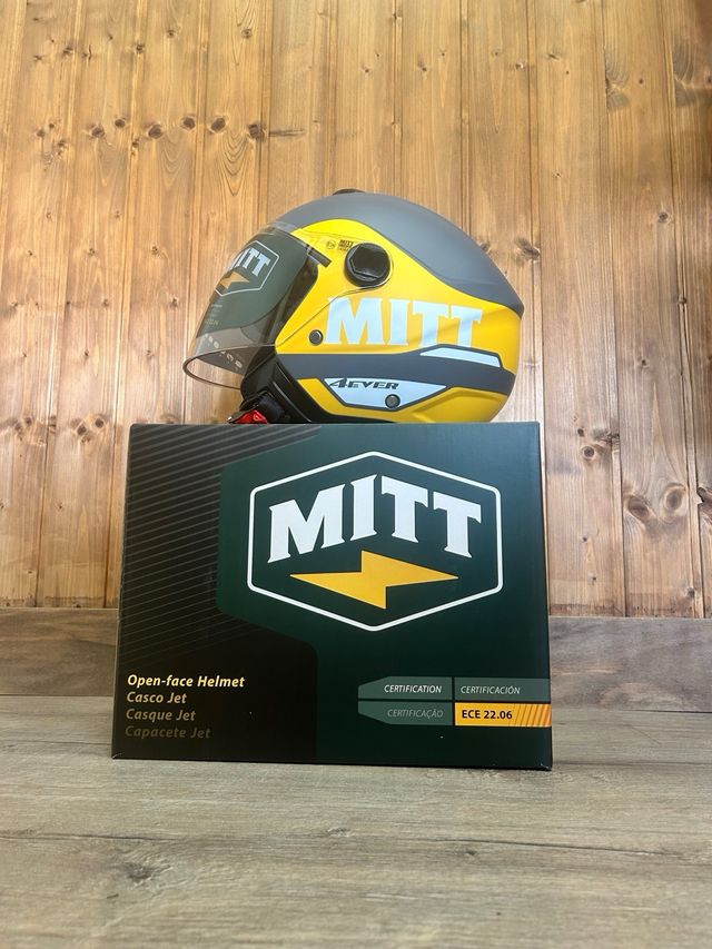 CASCO MITT OFICIAL JET 4 EVER