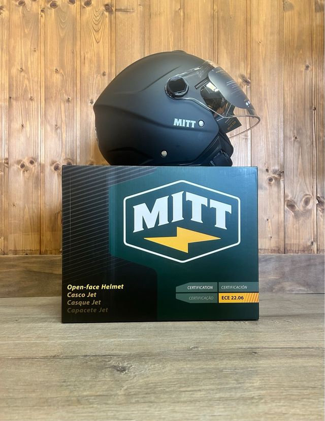 CASCO MITT OFICIAL JET 4 EVER