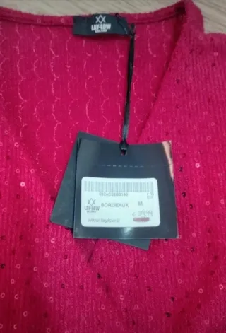 Abito bordeaux con paillettes