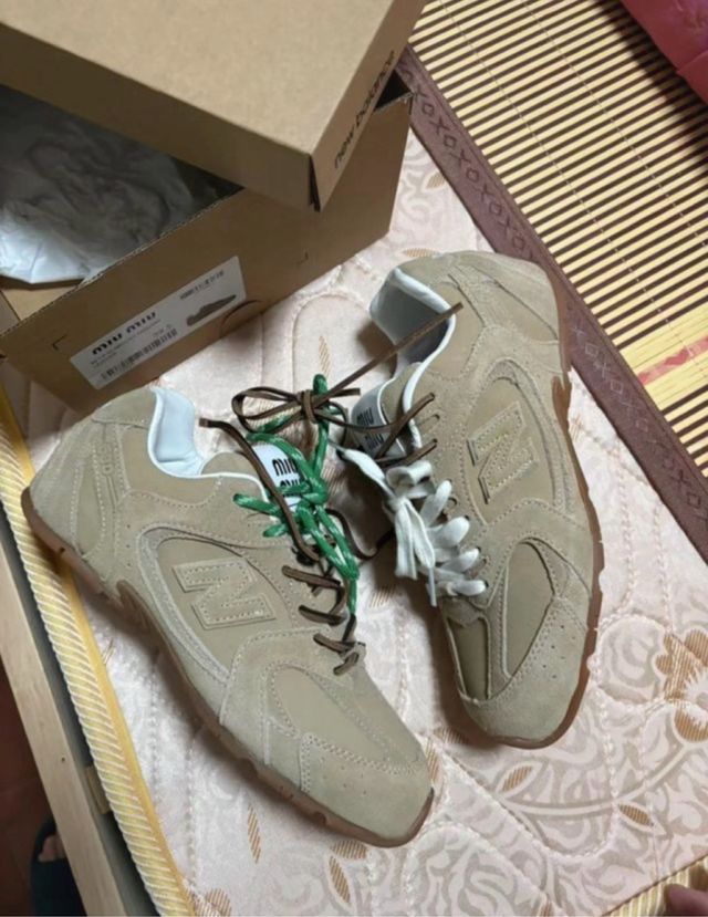 Zapatillas New Balance x Miu Miu Beige