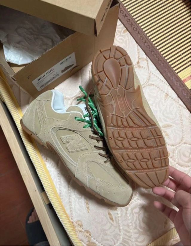 Zapatillas New Balance x Miu Miu Beige