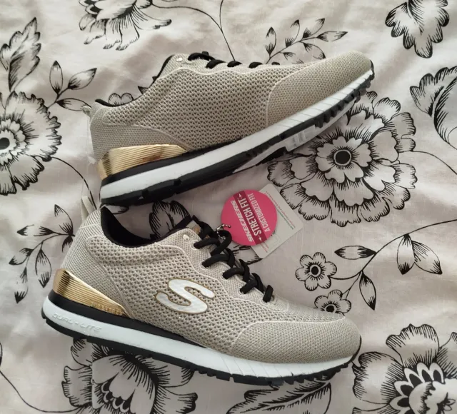 Zapatillas Skechers Beige y Doradas Nuevas
