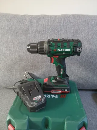 Taladro y atornillador Parkside 20 Voltios kit