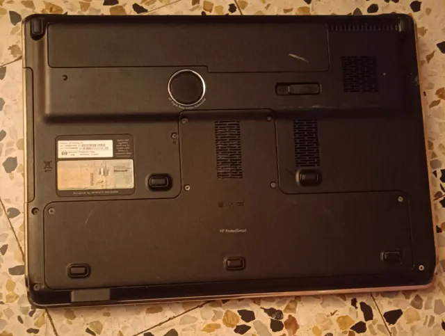 HP Pavilion dv7 Portátil Plata y Negro