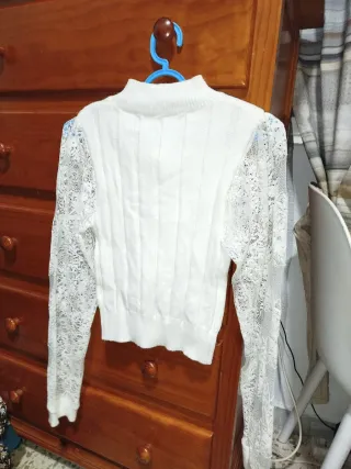 Jersey cuello alto lana y encaje