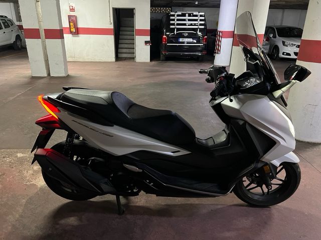 Honda Forza 350 2024 11000km casi 4 años garantia