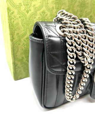 Bolso Gucci Marmont Negro Piel Cadena Plata