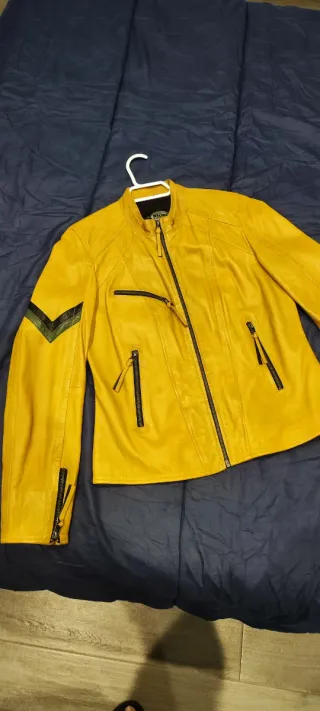 Chaqueta mujer de Piel autentica Carlos Ibañez.