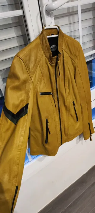 Chaqueta mujer de Piel autentica Carlos Ibañez.