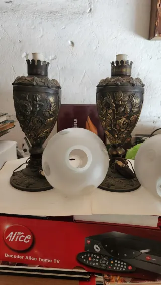 Coppia Candelabri Antichi Metallo e Vetro