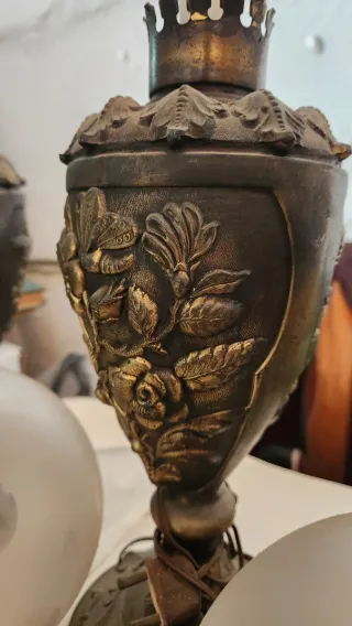 Coppia Candelabri Antichi Metallo e Vetro