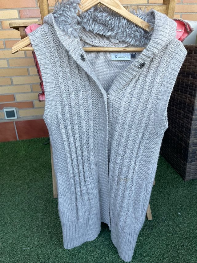 Chaleco largo Kwoman pelo capucha