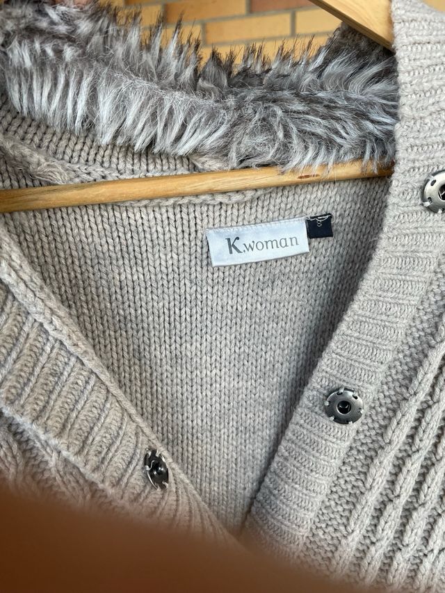 Chaleco largo Kwoman pelo capucha