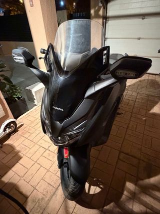 Honda Forza 125 - OPORTUNIDAD POCOS KILÓMETROS