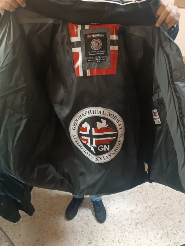 Chaqueta Nisway gris