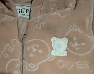 Buzo Guess Terciopelo Bebé Oso