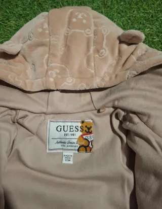 Buzo Guess Terciopelo Bebé Oso