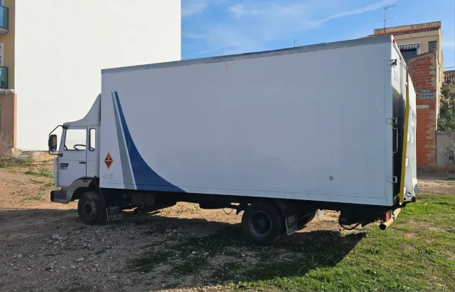 Camión Renault Midliner LEER ANUNCIO, GRACIAS