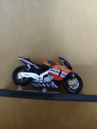 Honda RC211V Valentino Rossi 2002