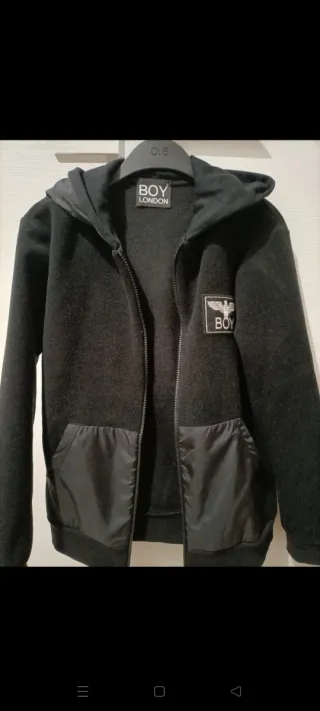 Giacca nera Boy London ragazzo pile con cappuccio