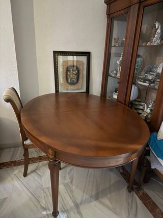 Mesa comedor extensible madera cerezo. marca