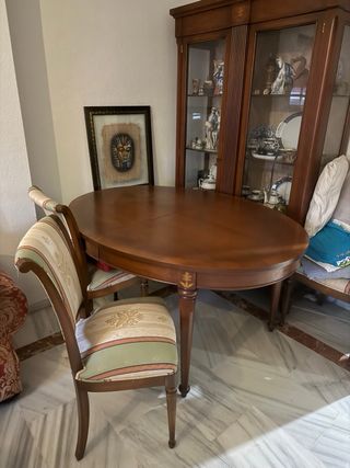 Mesa comedor extensible madera cerezo. marca