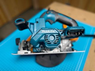 Sierra Circular Makita DHS660Z 18V