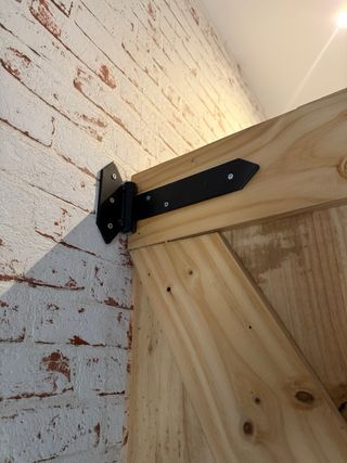 Puerta de madera estilo rústico