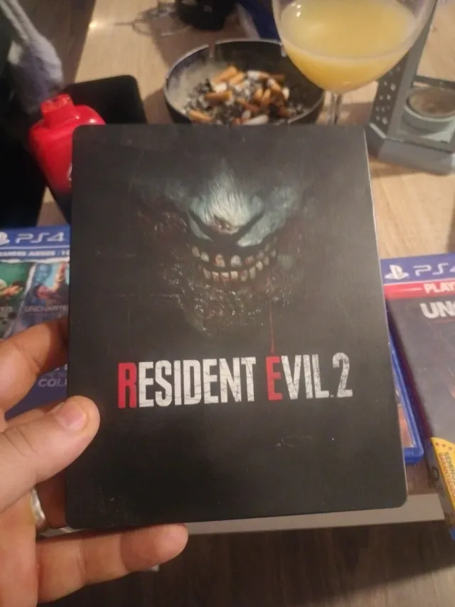 Resident Evil 2 Edição Steelbook PS4