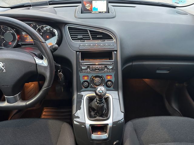 Peugeot 5008 7 Plazas 1.6 BlueHDi 120 cv Allure