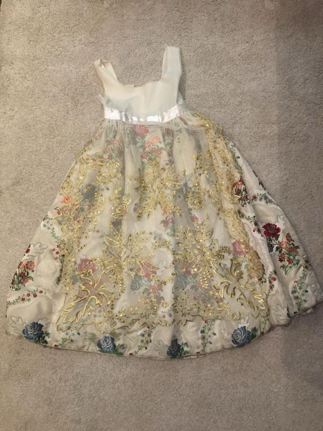 Traje de fallera niña