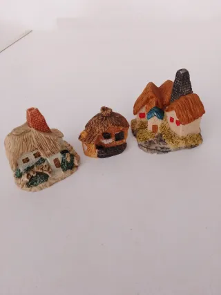 Figuras decorativas de resina.