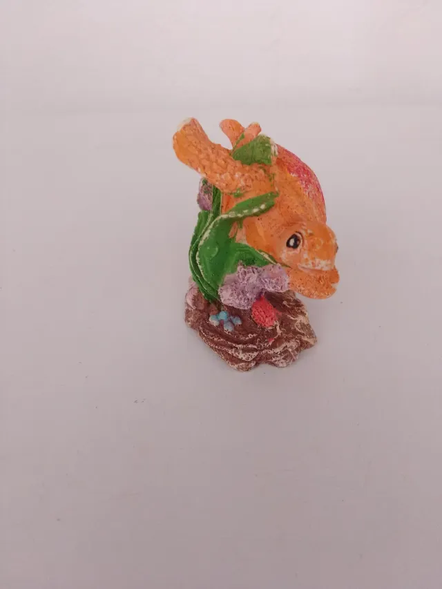 Figuras decorativas de resina.