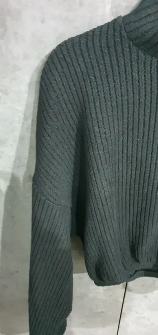 Jersey canalé Bershka negro talla XS