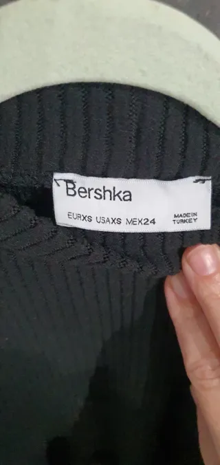 Jersey canalé Bershka negro talla XS