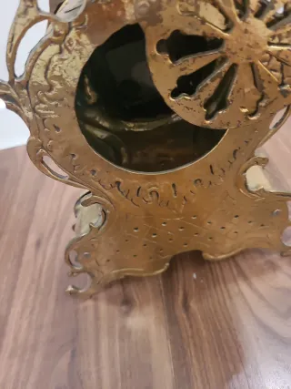Reloj de sobremesa de bronce