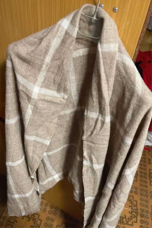 Sciarpa H&M beige 190x90 nuova
