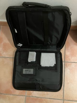 Maleta portátil Targus negra