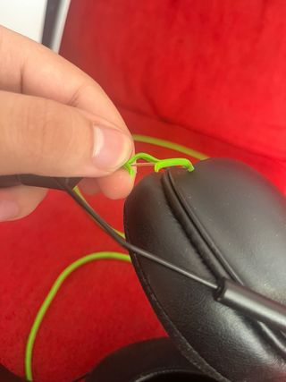 Play 5 con mando morado y cascos razer