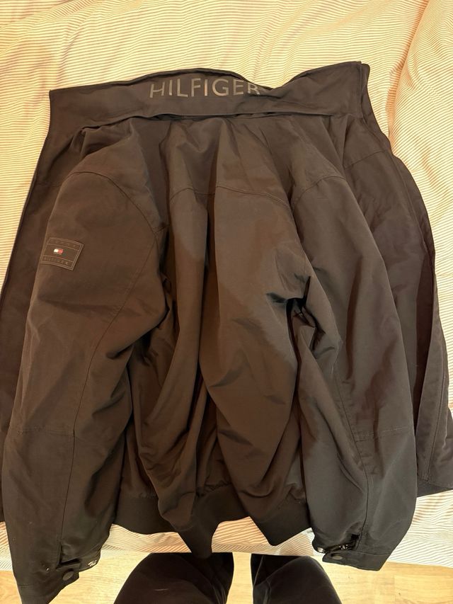 Abrigo Tommy Hilfiger Negro