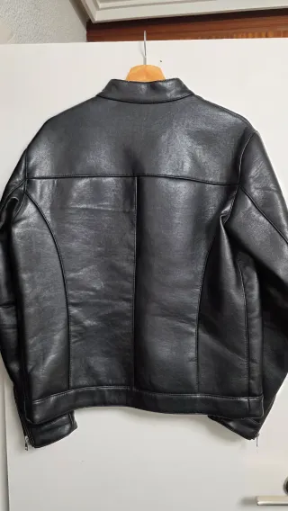 Chaqueta de hombre Zara Cuero Sintético Negra.T.M
