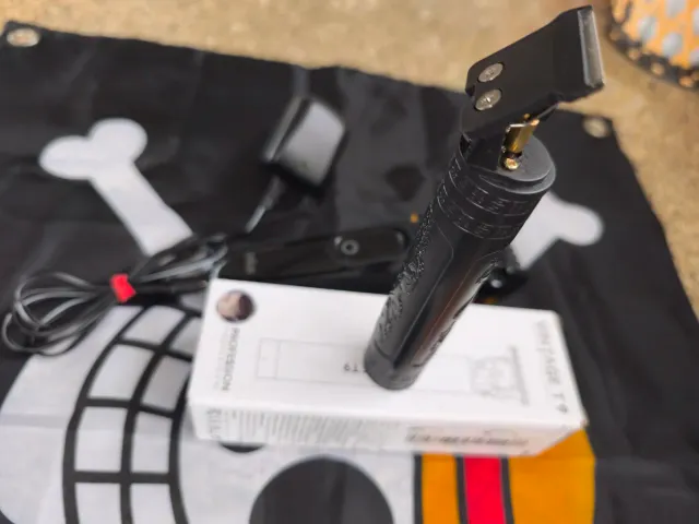 2 Máquinas de barbear Braun e Vintage T9