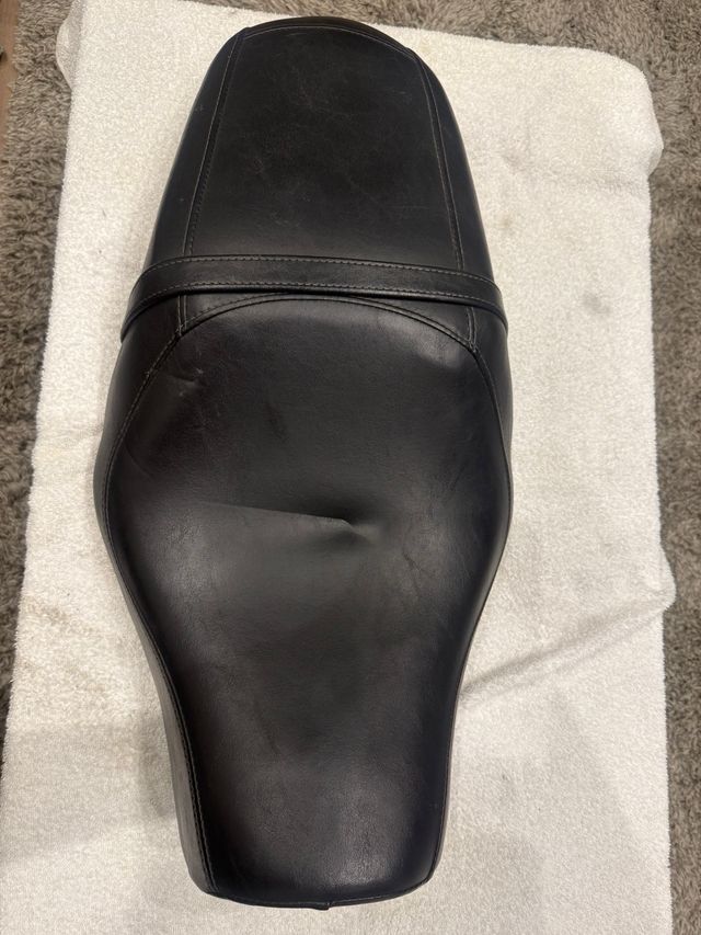 Asiento Harley Davidson Negro