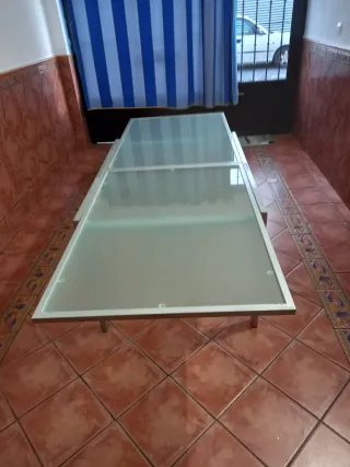 Mesa de centro cristal y metal