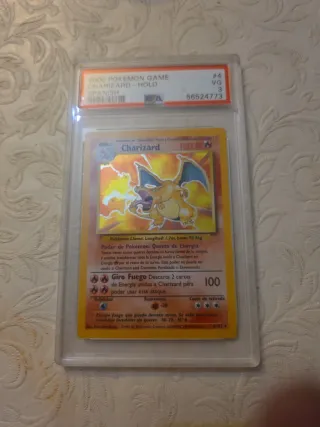 Carta Pokémon Charizard Holo 1999 PSA 3 VG