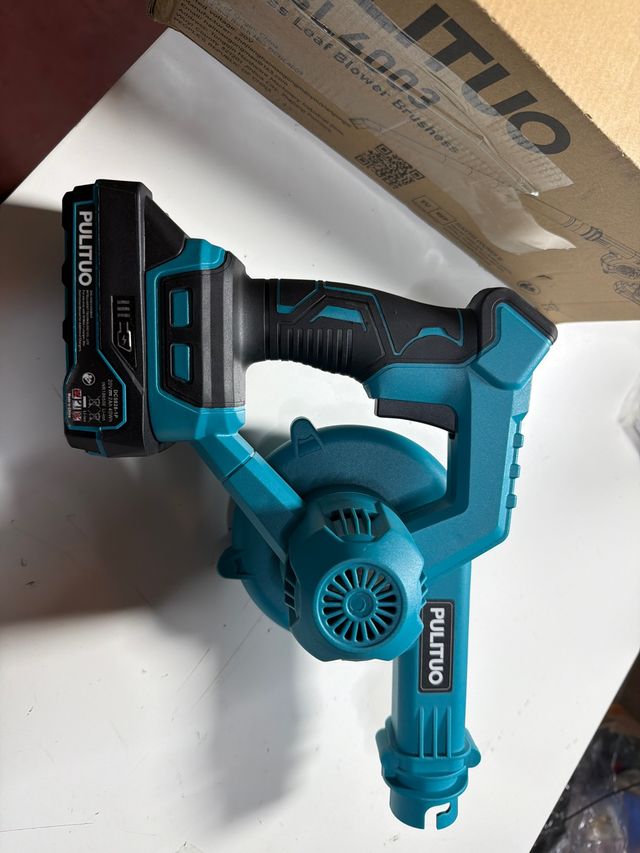 Soplador de hojas PULTUO DCBL4003