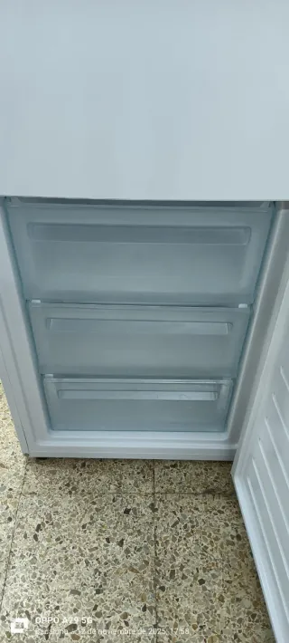 Nevera Combi Blanca Candy No Frost energía A+