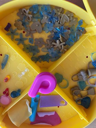 Cabeza PinyPon SuperHero y 5 muñecas